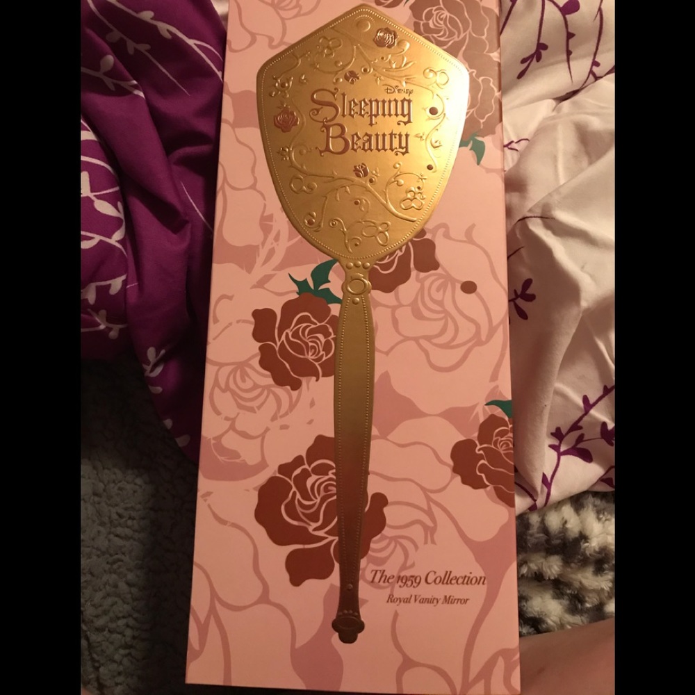 Besame Sleeping Beauty Mirror